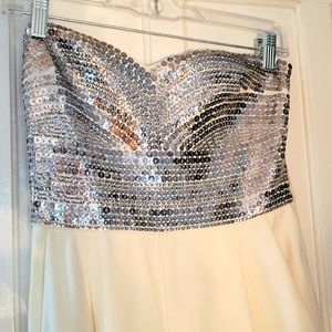 NWT Embellished Sequin Bodice Strapless Sweetheart Jumpsuit Sz 4
